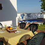 Adelfas Chaparrillo בקתה קוניל דה לה פרונטרה